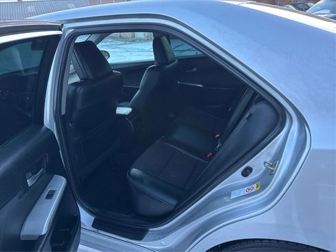 Used 2014 Toyota Camry SE image 11