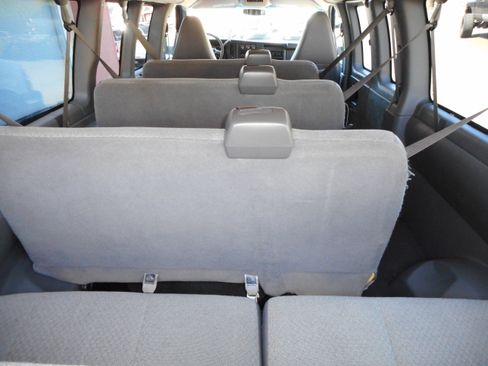 Used 2017 Chevrolet Express 3500 LT w/ LT Preferred Equipment Group RWD image 18