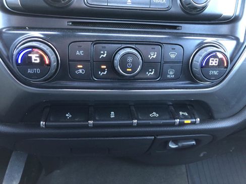 Used 2016 Chevrolet Silverado 2500 LT w/ LT Convenience Package image 17