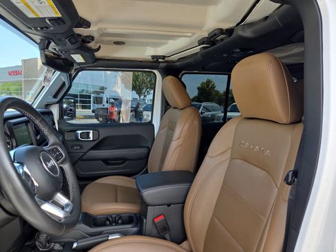 Used 2023 Jeep Wrangler Unlimited Sahara w/ Cold Weather Group AWD/4WD image 13