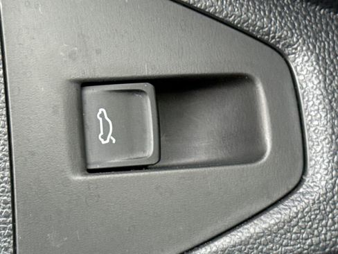 Certified 2025 Volkswagen Jetta GLI Autobahn w/ GLI Black Package image 18