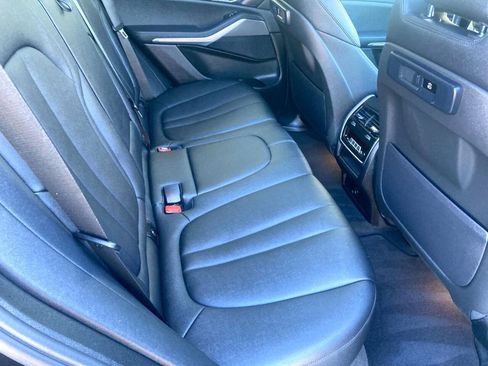 Used 2022 BMW X5 xDrive40i w/ Premium Package AWD/4WD image 17