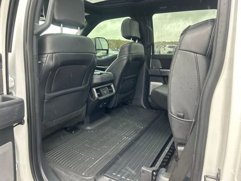 Used 2025 Ford F450 Platinum w/ FX4 Off-Road Package image 41