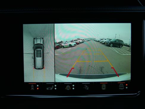 Used 2024 GMC Yukon Denali Ultimate w/ LPO, Floor Liner Package image 29