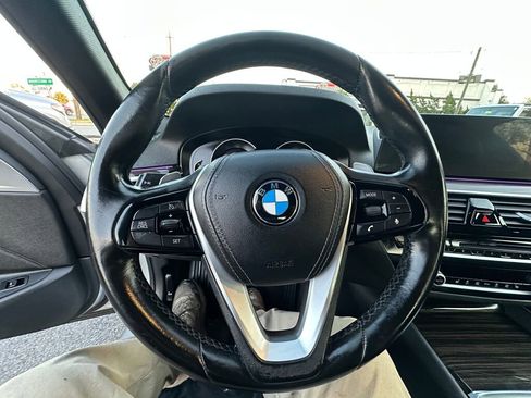 Used 2018 BMW 530i xDrive xDrive image 13