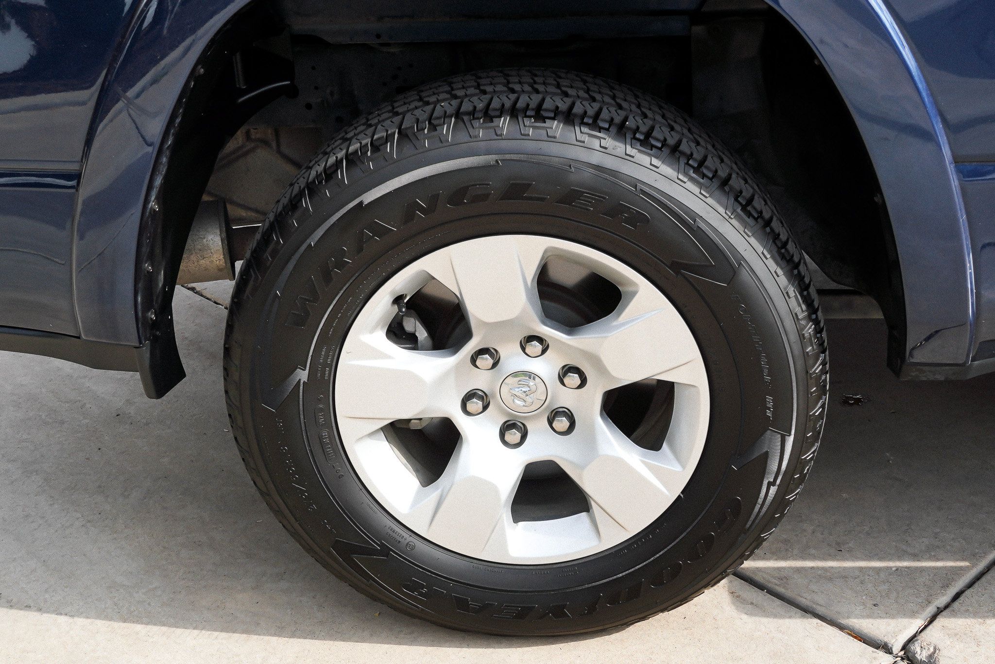 Used 2022 RAM 1500 Laramie AWD/4WD image 11