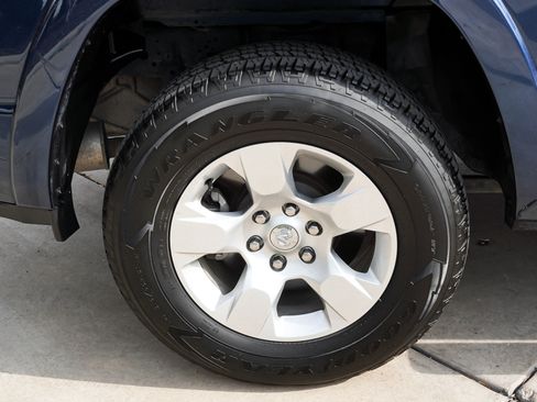 Used 2022 RAM 1500 Laramie AWD/4WD image 11
