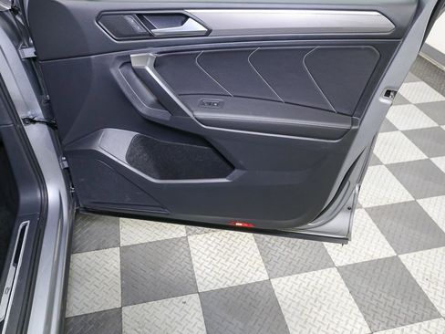 Certified 2023 Volkswagen Tiguan SE R-Line FWD image 25