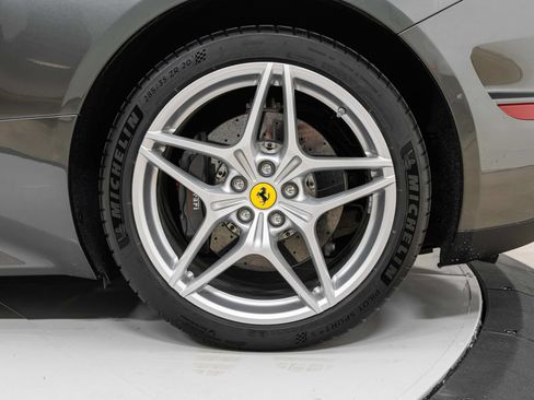 Certified 2016 Ferrari California T RWD image 17