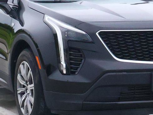 Used 2022 Cadillac XT4 Sport w/ Enhanced Visibility Package FWD image 7