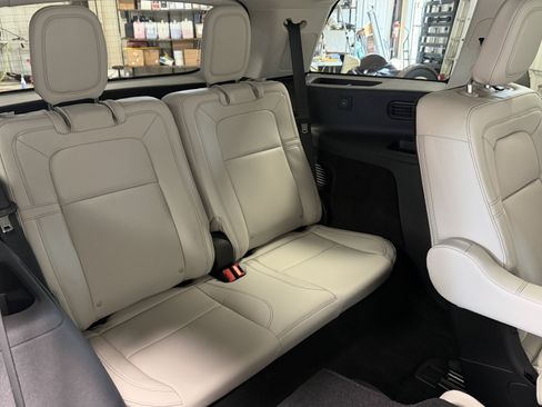 New 2026 Lincoln Aviator Reserve AWD/4WD image 26