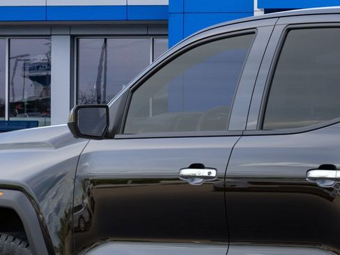 New 2026 GMC Canyon Denali AWD/4WD image 15