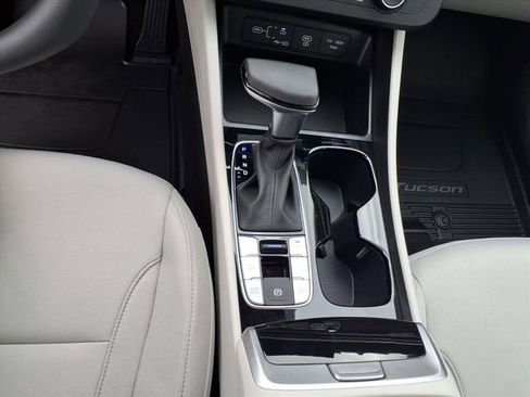 New 2026 Hyundai Tucson SE image 14