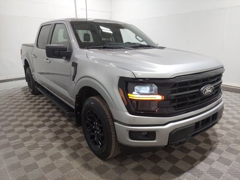 Used 2025 Ford F150 XLT w/ Equipment Group 301A Standard AWD/4WD image 4
