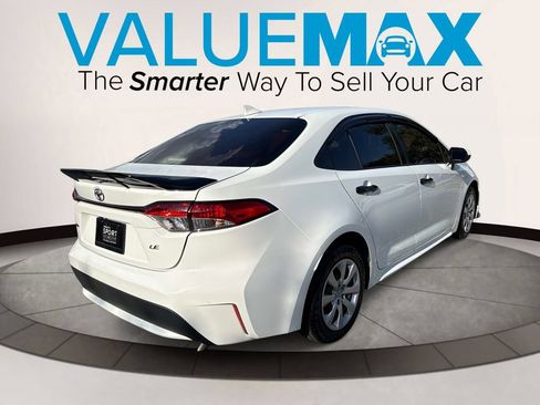 Used 2021 Toyota Corolla LE FWD image 3