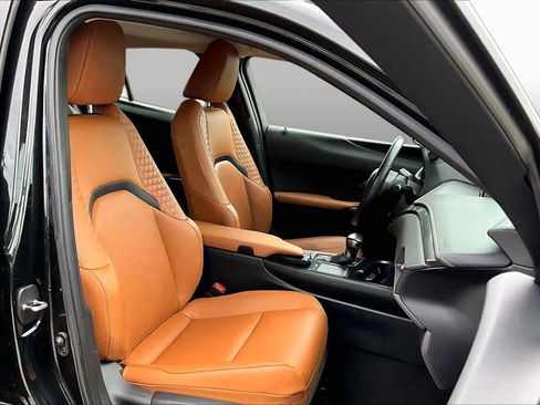 Used 2020 Lexus UX 200 w/ Accessory Package 2 FWD image 9