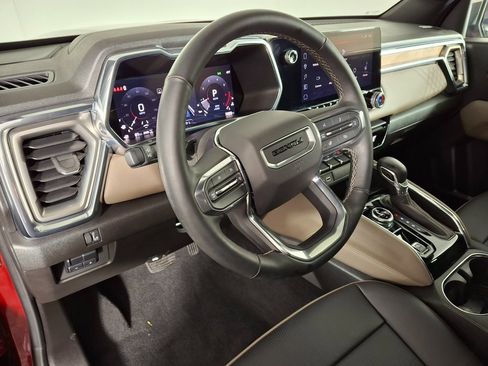 Used 2024 GMC Canyon Denali image 11