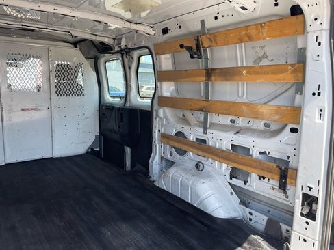 Used 2015 Ford Transit 250 130 Low Roof w/ Exterior Upgrade Package image 12