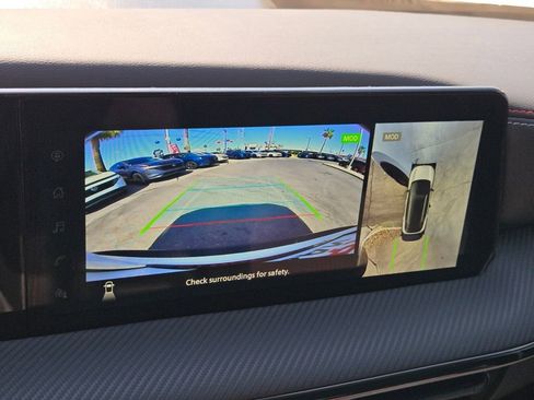 New 2025 Nissan Kicks SR image 12