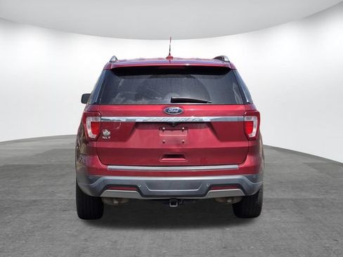 Used 2019 Ford Explorer XLT w/ Equipment Group 202A FWD image 5