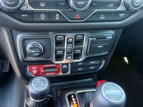 New 2026 Jeep Gladiator Willys AWD/4WD image 24