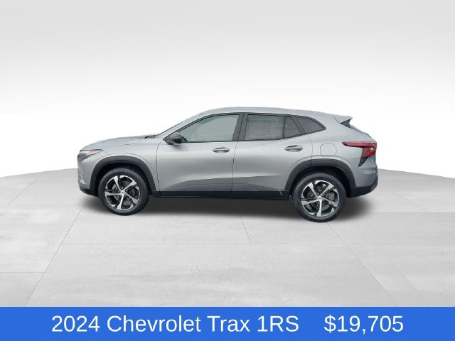 Certified 2024 Chevrolet Trax RS w/ Driver Confidence Package FWD image 2