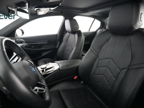 Used 2024 BMW i5 eDrive40i w/ M Sport Package image 4