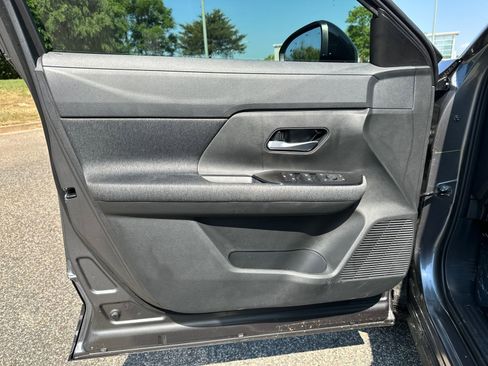 New 2026 Nissan Kicks SV w/ SV Premium Package FWD image 8