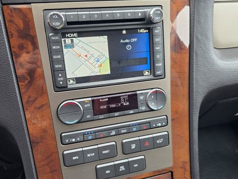 Used 2014 Lincoln Navigator 4WD image 18