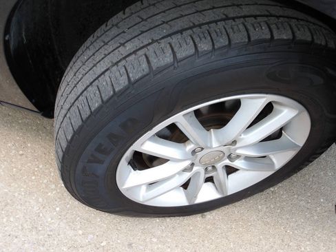 Used 2019 Dodge Grand Caravan SXT FWD image 39