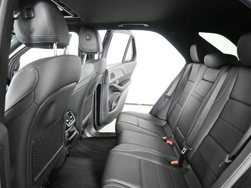 Certified 2025 Mercedes-Benz GLE 450 4MATIC image 19