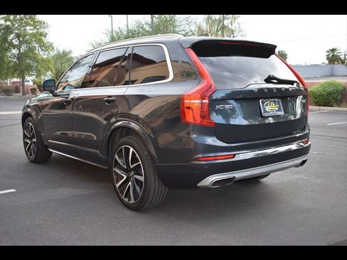 Used 2021 Volvo XC90 T6 Momentum w/ Advanced Package AWD/4WD image 6