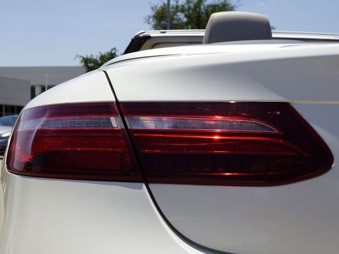 Used 2018 Mercedes-Benz E 400 Cabriolet w/ Premium 2 Package (Q02) image 12