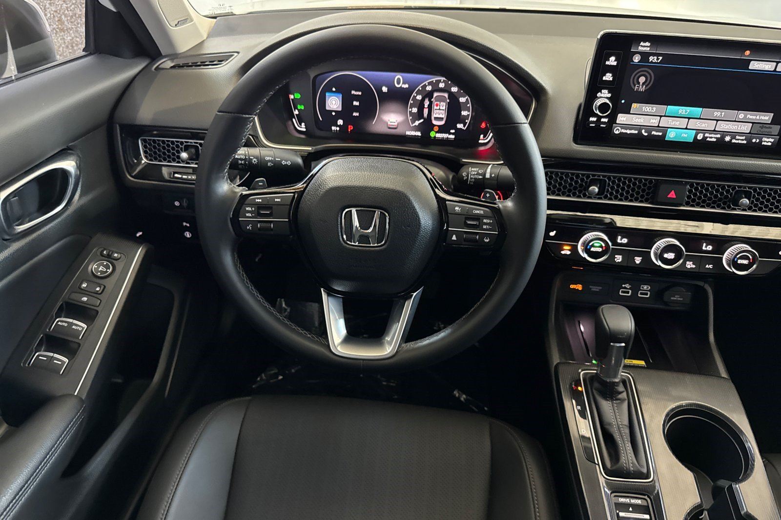 Used 2024 Honda Civic Touring image 18