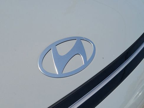 Used 2025 Hyundai Kona Limited AWD/4WD image 10