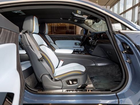 Used 2024 Rolls-Royce Spectre w/ Spectre Launch Package image 39