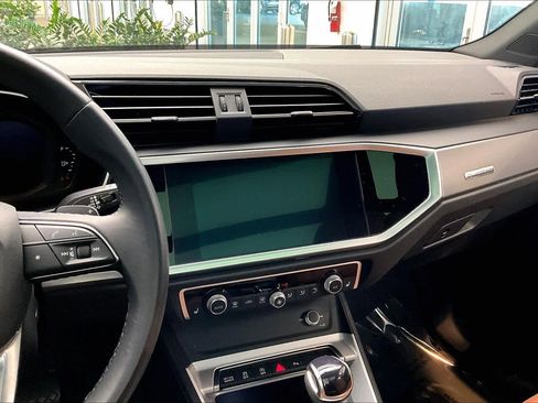 Certified 2022 Audi Q3 2.0T Premium image 6