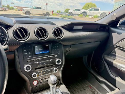 Used 2017 Ford Mustang Coupe RWD image 14