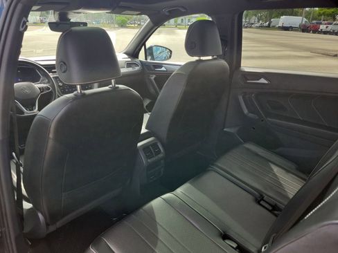 Used 2022 Volkswagen Tiguan SE R-Line FWD image 12