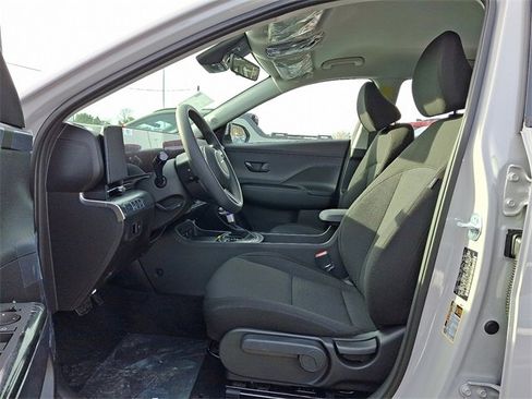 New 2026 Hyundai Kona SE image 5