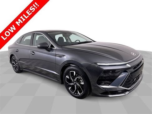 Used 2025 Hyundai Sonata SEL image 2