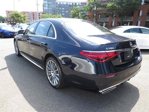 Used 2023 Mercedes-Benz S 580 4MATIC Sedan w/ AMG Line image 2