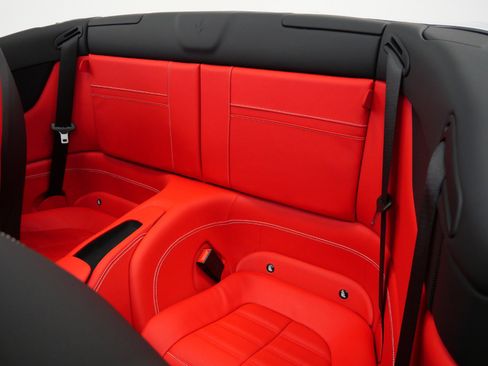 Used 2017 Ferrari California T RWD image 16