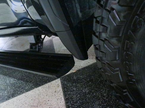 Used 2022 GMC Sierra 2500 AT4 w/ AT4 Preferred Package image 39