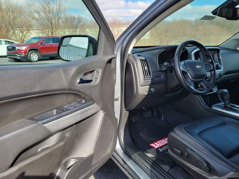 Used 2020 Chevrolet Colorado LT w/ Colorado RST Special Edition image 2