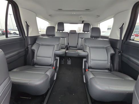 New 2025 Ford Expedition Active image 27