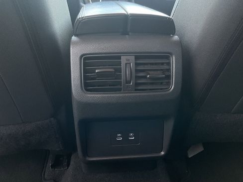 Used 2025 Nissan Rogue SV image 19