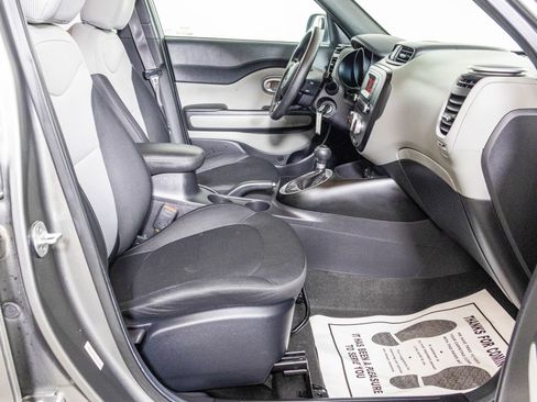 Used 2015 Kia Soul image 41