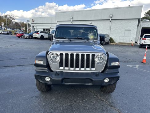 Used 2018 Jeep Wrangler Unlimited Sport S image 4