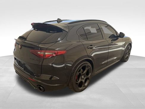 Used 2023 Alfa Romeo Stelvio Veloce AWD/4WD image 8